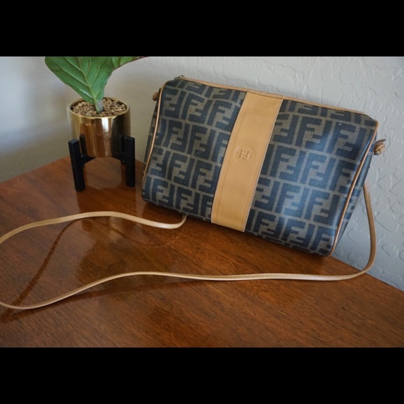 Fendi Handbags - Vintage Fendi zucca crossbody + dust bag
